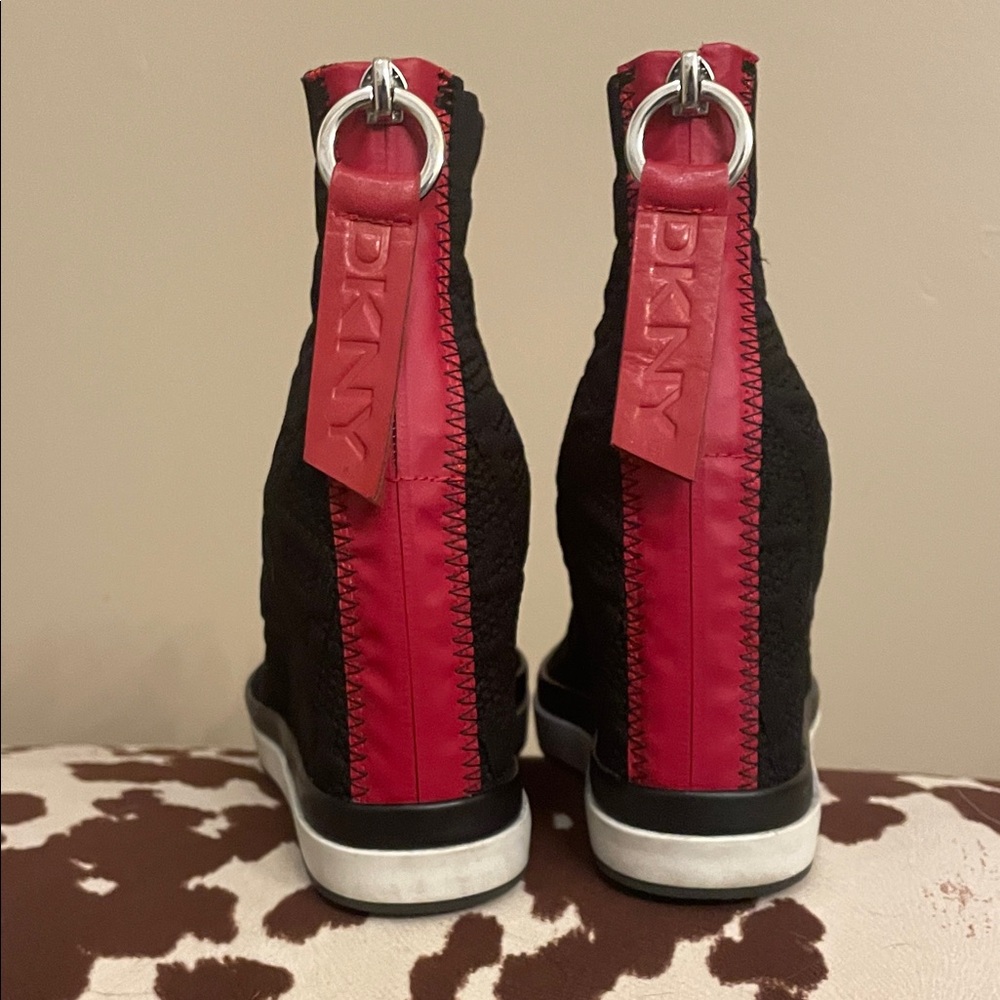 DKNY Women's Black and Red Sneakers